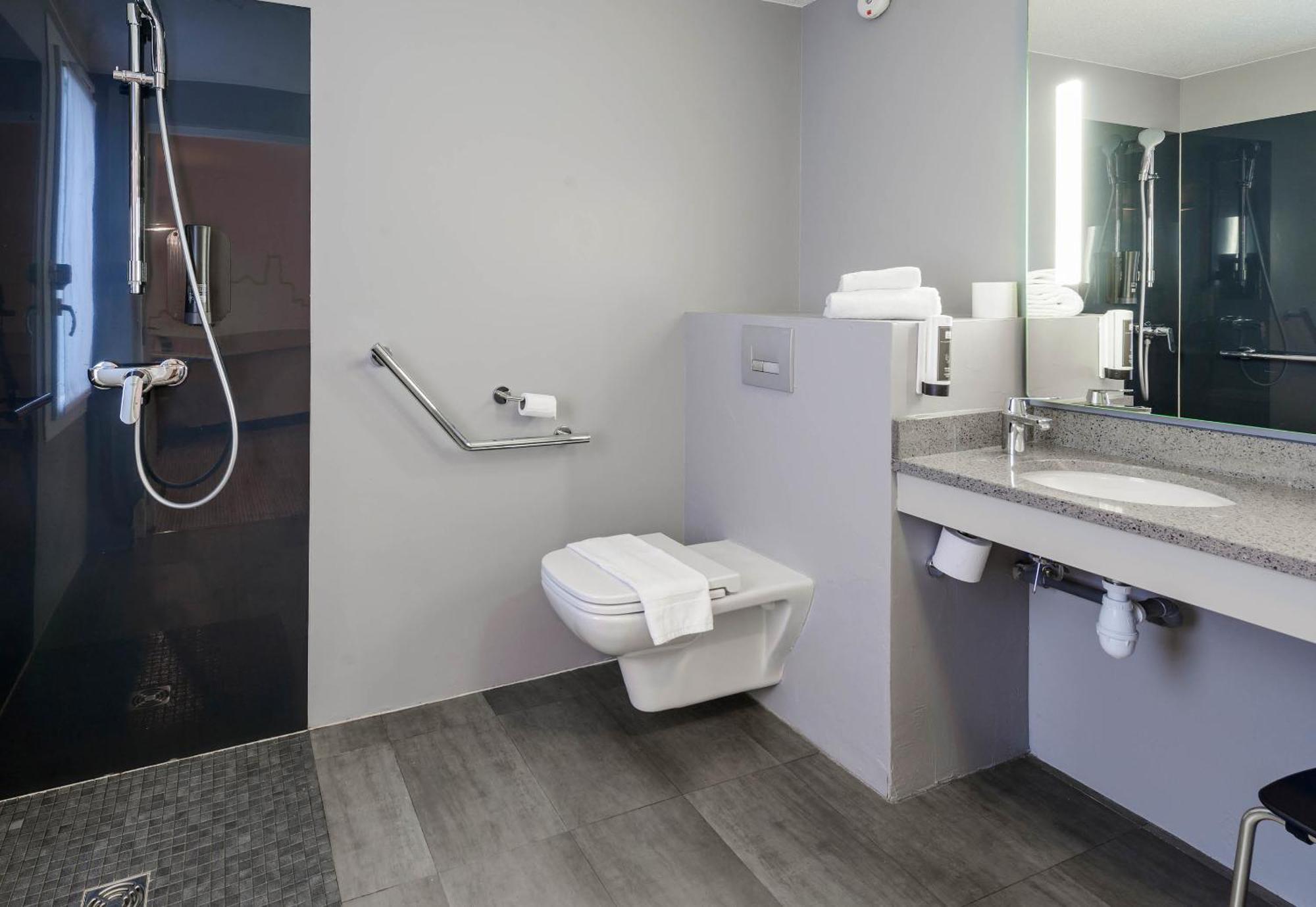 Hotel B&B Hotel Albi 3*